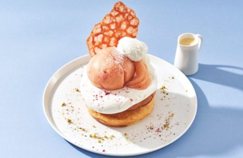 【まるごとフルーツフェア】まるごと桃とふんわりフロマージュブランクリームのパンケーキ