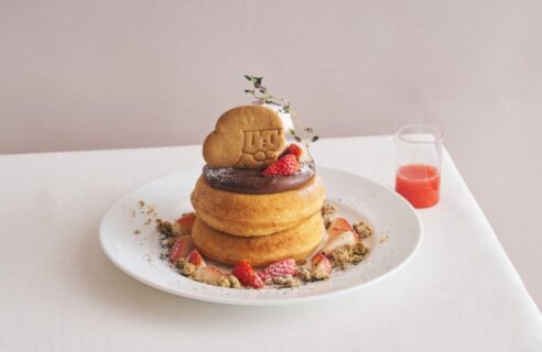 【2月限定】スペシャルコラボ「“マムアンちゃん”クッキーのいちごアールグレイショコラパンケーキ」が登場