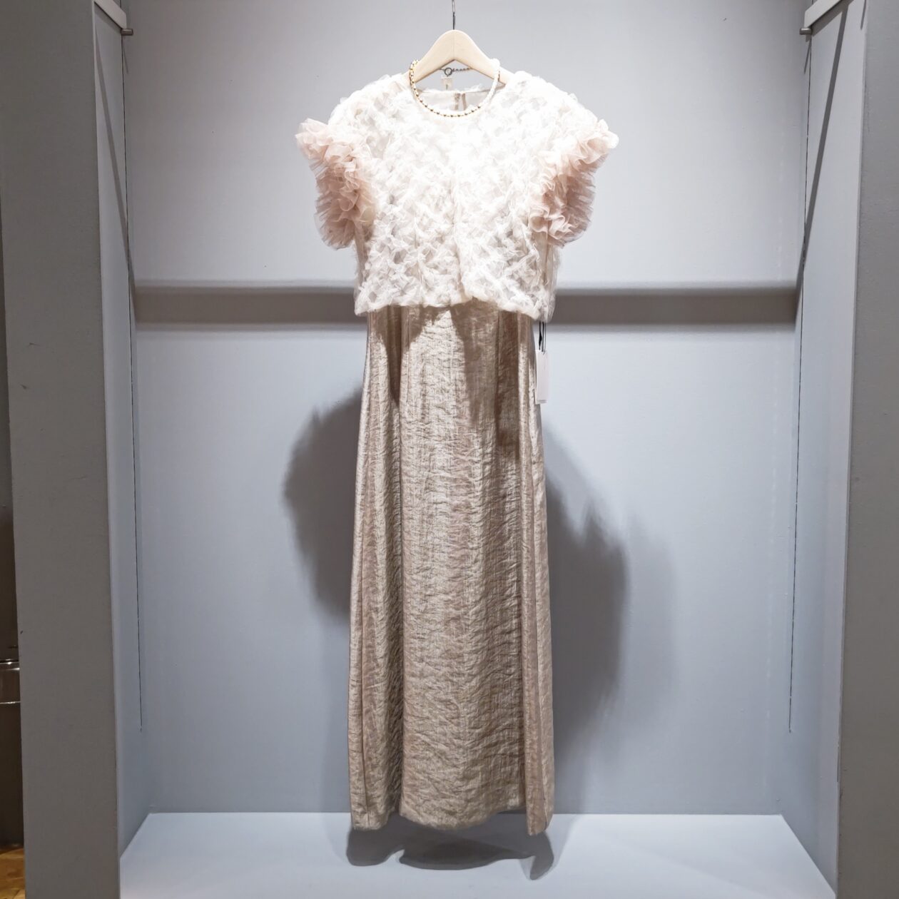 kaene 入荷しています。