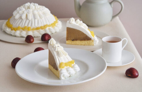 甘いきもちを連れてくる、まっしろなともだち。ふんわり軽やかなクリームに包まれて、そっと寄り添う、甘くてやさしいマロンの時間。