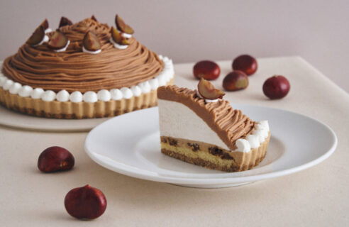 秋の深まりを感じるような、静かな甘さ。甘い栗の余韻とちょっぴり大人なラムの気配、コーヒーのほろ苦さをひとさじ。