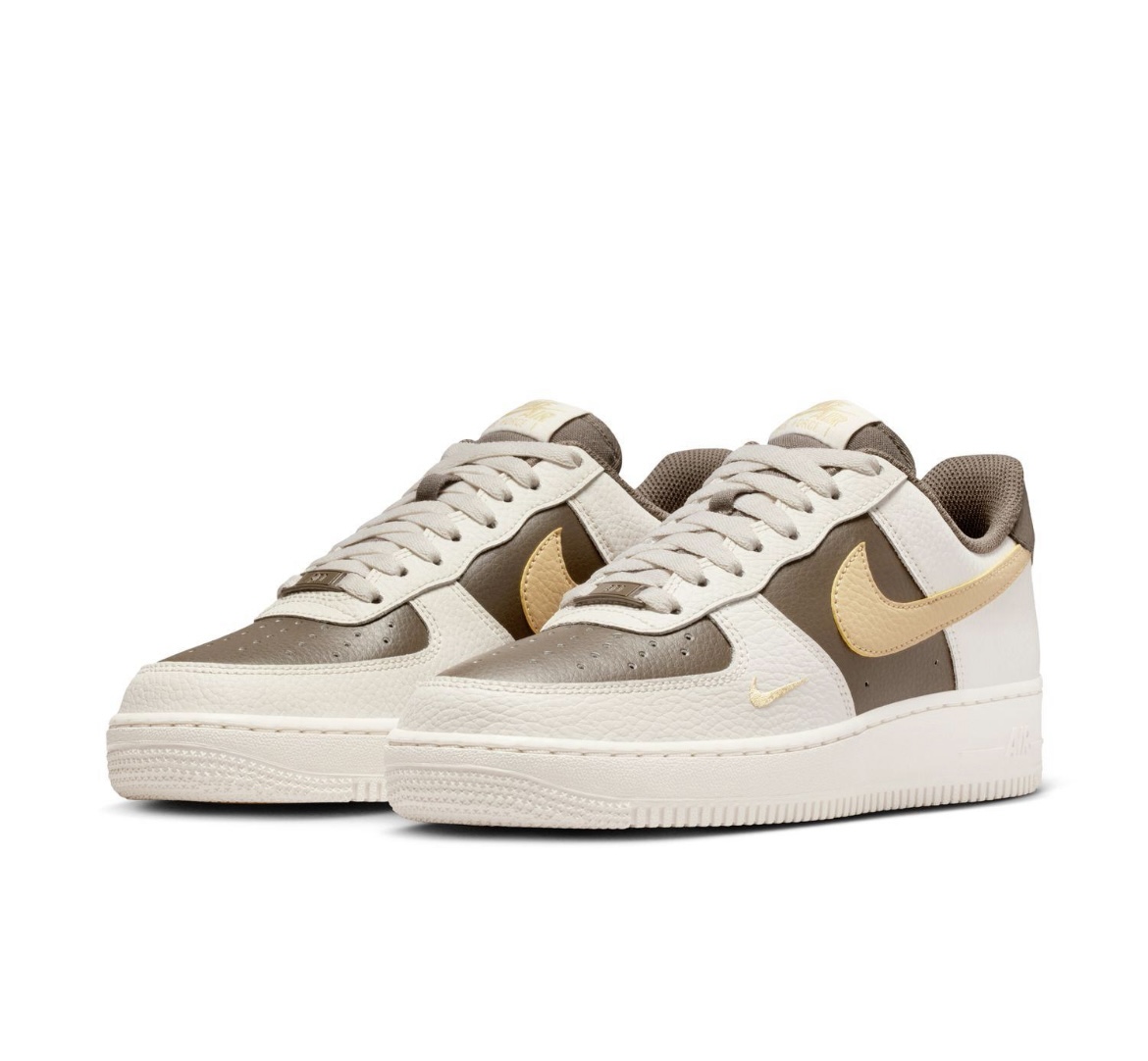 【NIKE】W AIR FORCE 1 ’07 LV8