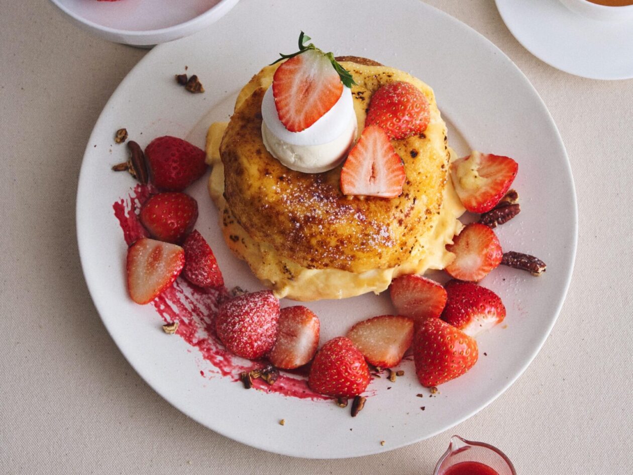 ◆ 希少いちご“あすかルビー”と濃厚ブリュレを、もっと贅沢に。