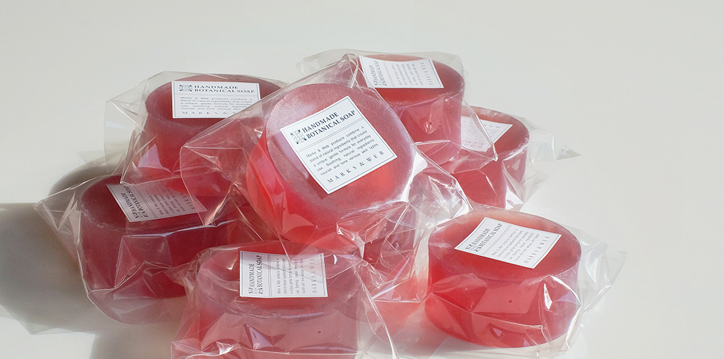 春の訪れを感じさせる限定石けん