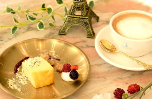 期間限定　甘さ控えめの大人デザート　ホワイトショコラテリーヌ