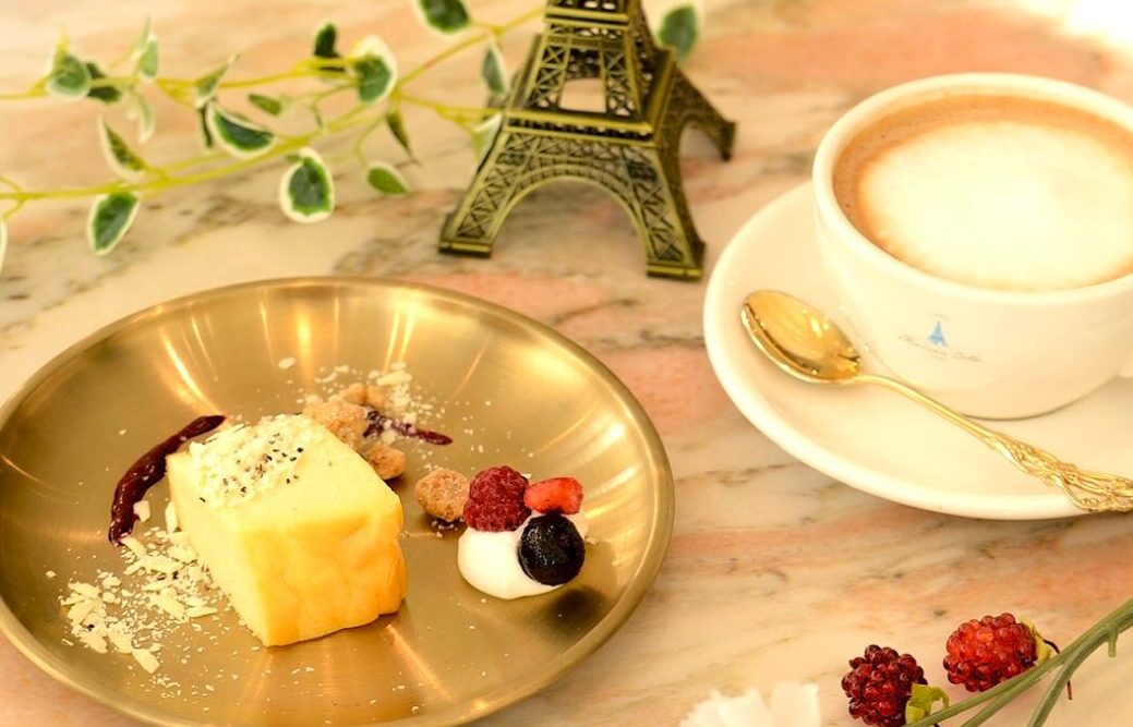 期間限定　甘さ控えめの大人デザート　ホワイトショコラテリーヌ