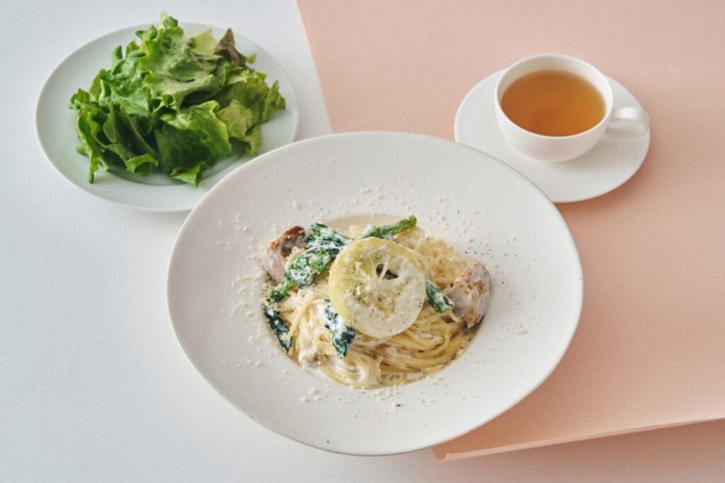 若鶏と菜の花の自家製塩レモンクリームパスタ