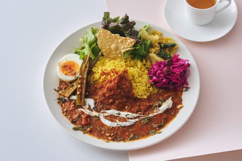 トマトとダールのスパイスカレー ミールス仕立て